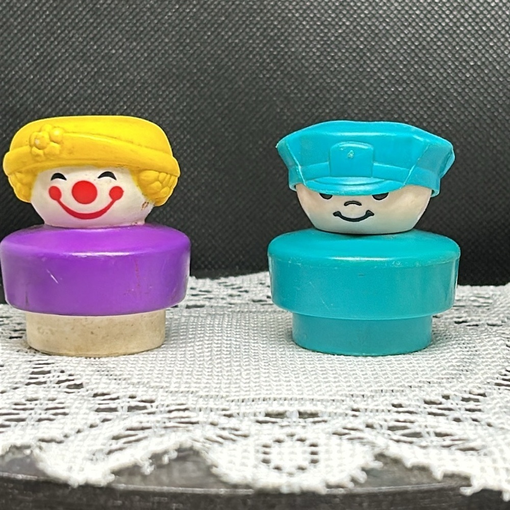 🔥🔥Set of 2 vintage Little People Figures from 1990